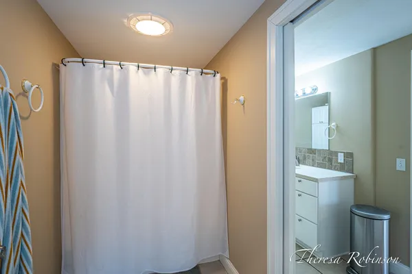 $399,900 | 2232 Pointe N Drive, Cedar Springs, MI 49319