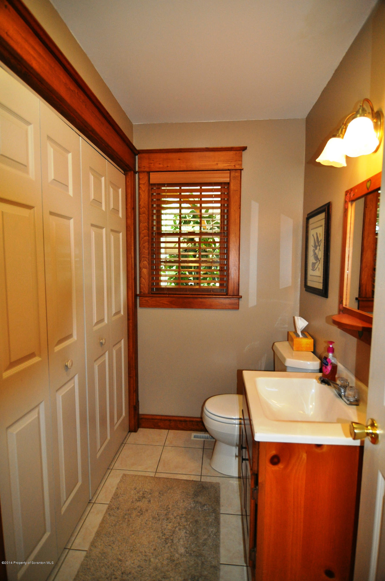 116 Griffin Road Moscow, PA 18444 - Photo 19 of 50 a bathroom with a sink a toilet and shower
