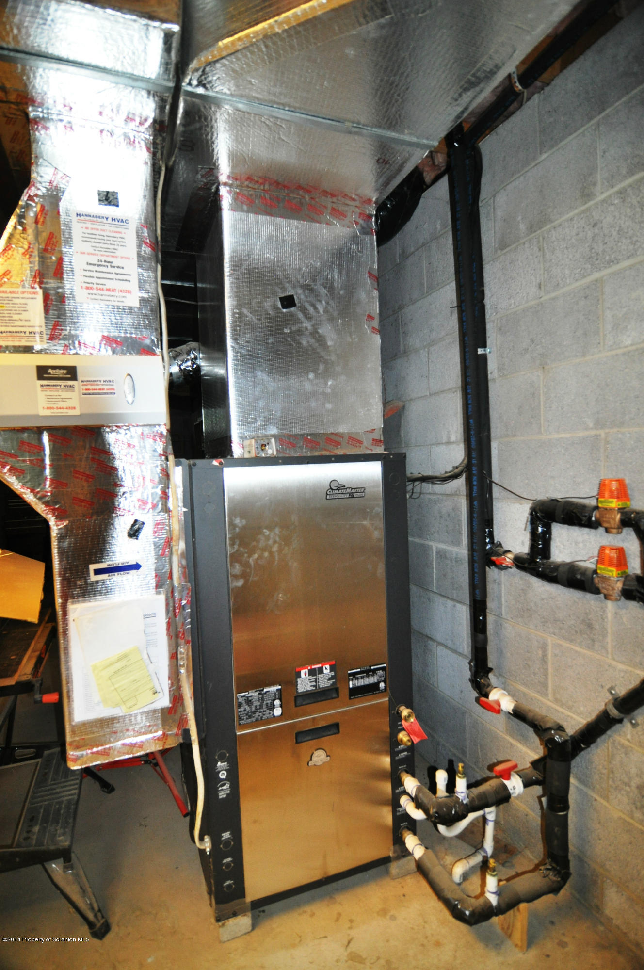 116 Griffin Road Moscow, PA 18444 - Photo 39 of 50 a room with gym equipment