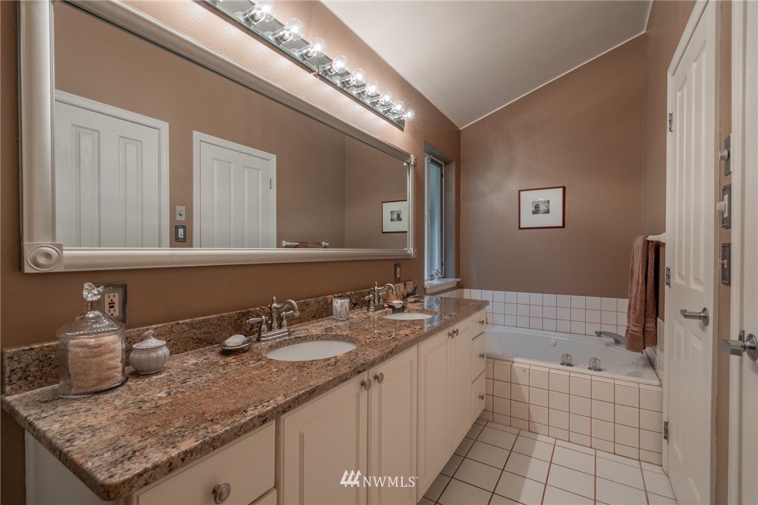 4265 Ridgewood Avenue Bellingham, WA 98229 - Photo 12 of 16 Gallery Image 12