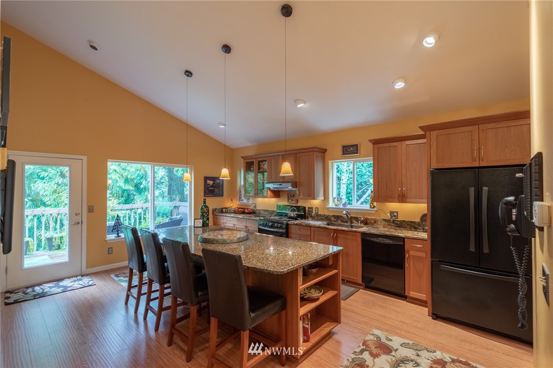 4265 Ridgewood Avenue Bellingham, WA 98229 - Photo 8 of 16 Gallery Image 8
