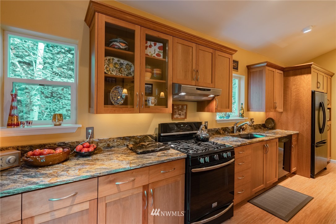4265 Ridgewood Avenue Bellingham, WA 98229 - Photo 10 of 16 Gallery Image 10