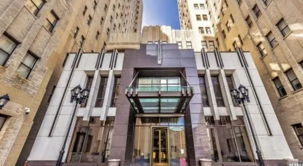 $3,700 | 4 Beacon Way, Unit 409, Jersey City, NJ 07304