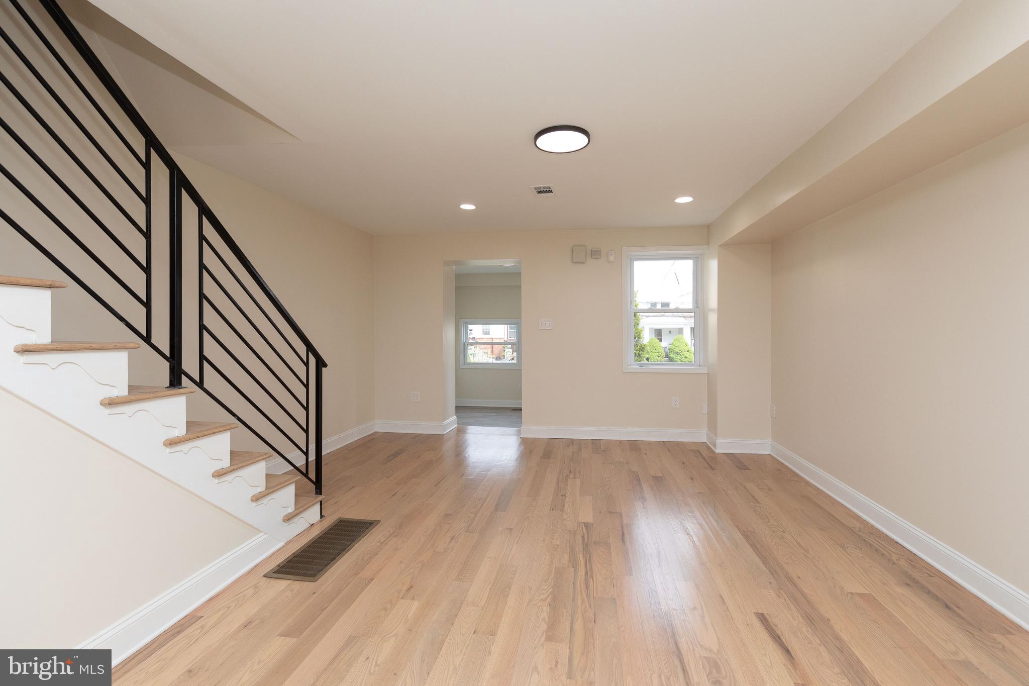 7052 Radbourne Road Upper Darby, PA 19082 - Photo 3 of 26
