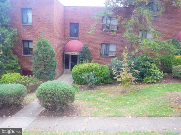 $2,395 | 1569 North Colonial Terrace, Unit 308Z, Arlington, VA 22209
