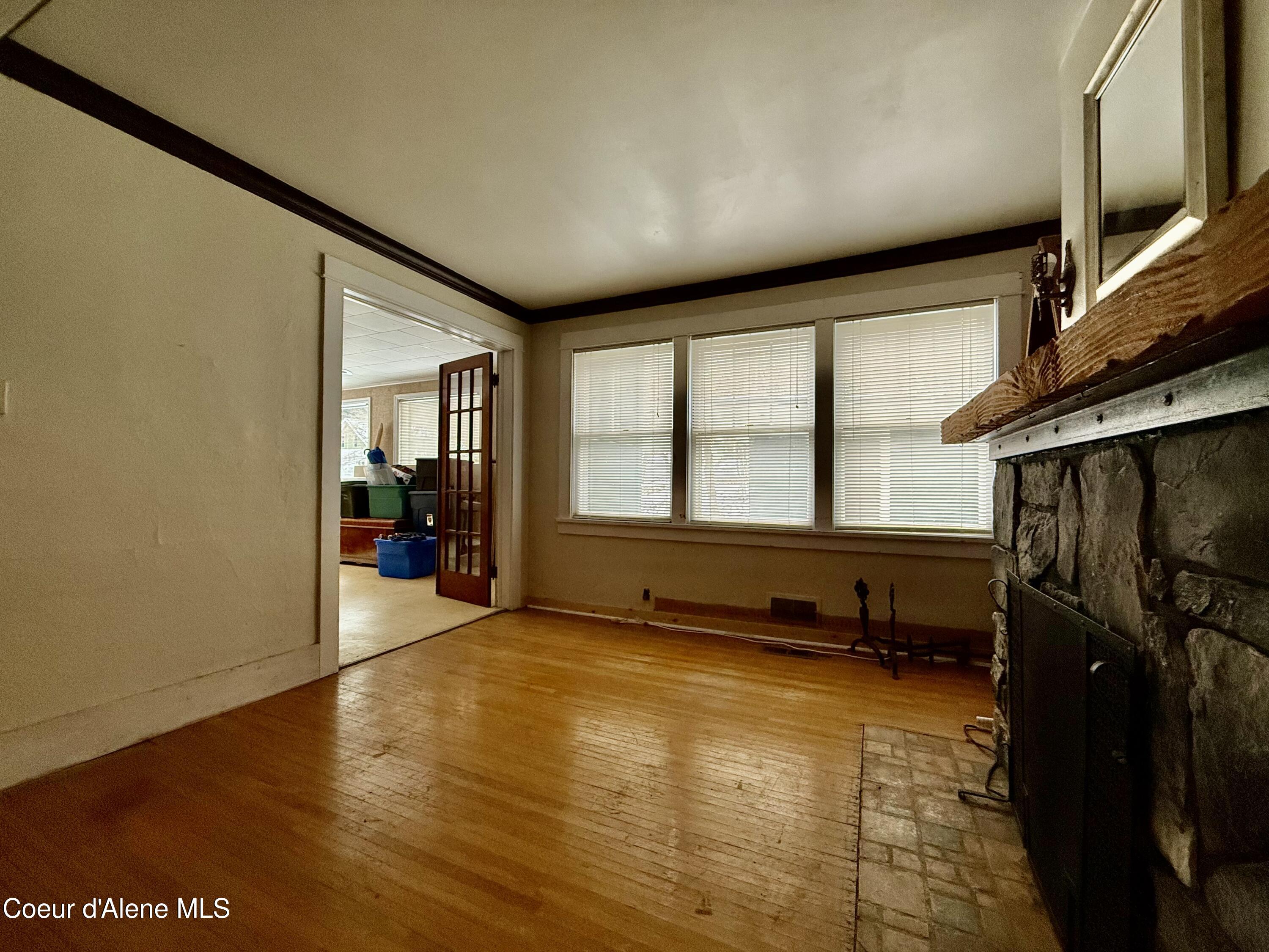 910 Main Street Wardner, ID 83837 - Photo 12 of 53 Living Room 2