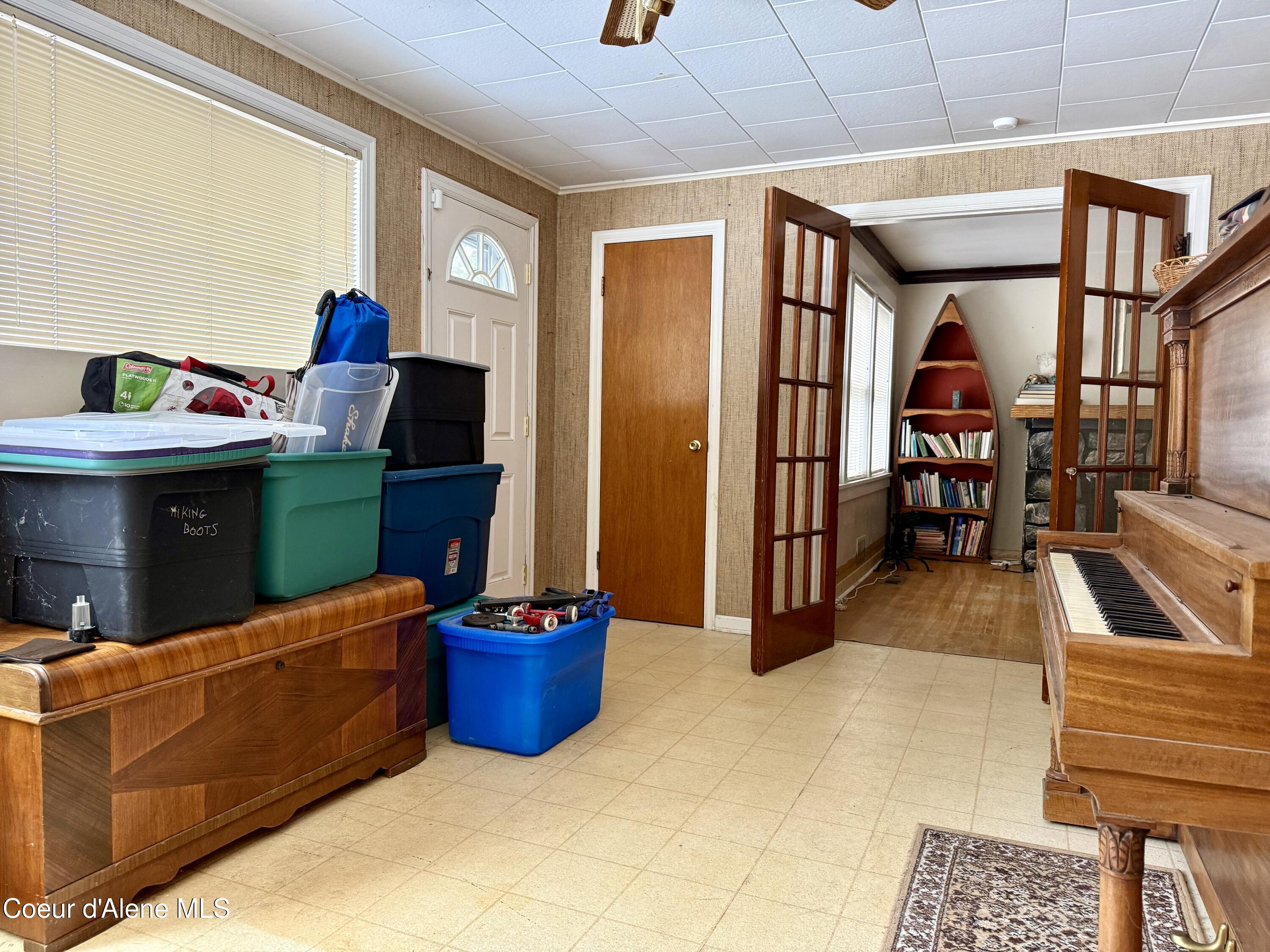 910 Main Street Wardner, ID 83837 - Photo 14 of 53 Piano Room