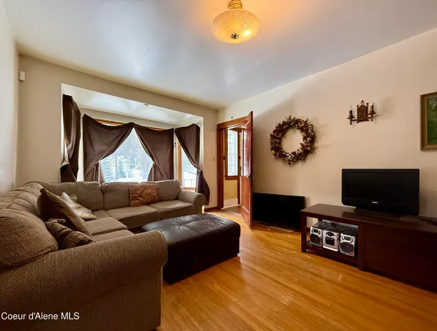 $849,000 | 910 Main Street, Wardner, ID 83837