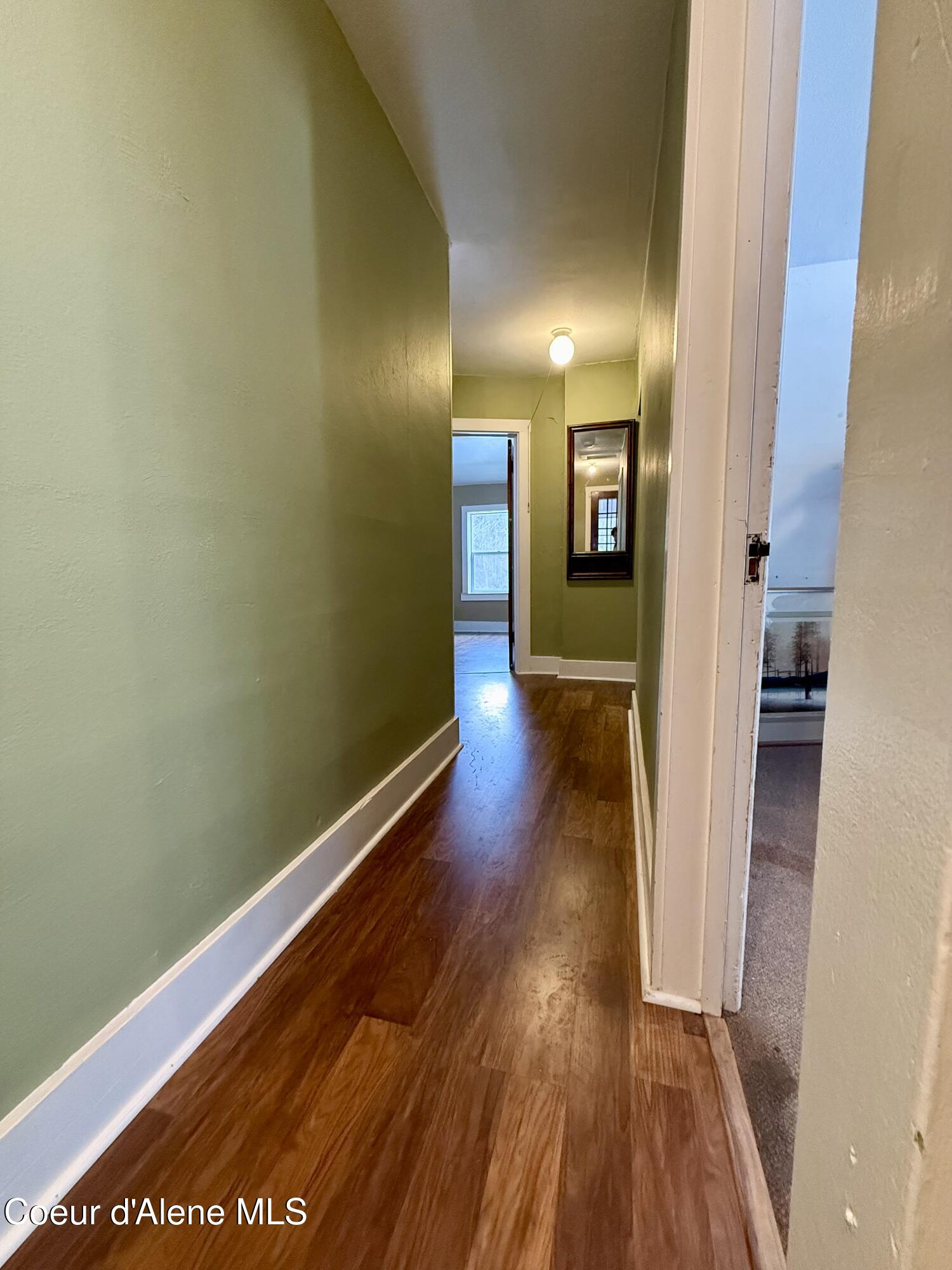 910 Main Street Wardner, ID 83837 - Photo 35 of 53 Second Floor Hallway