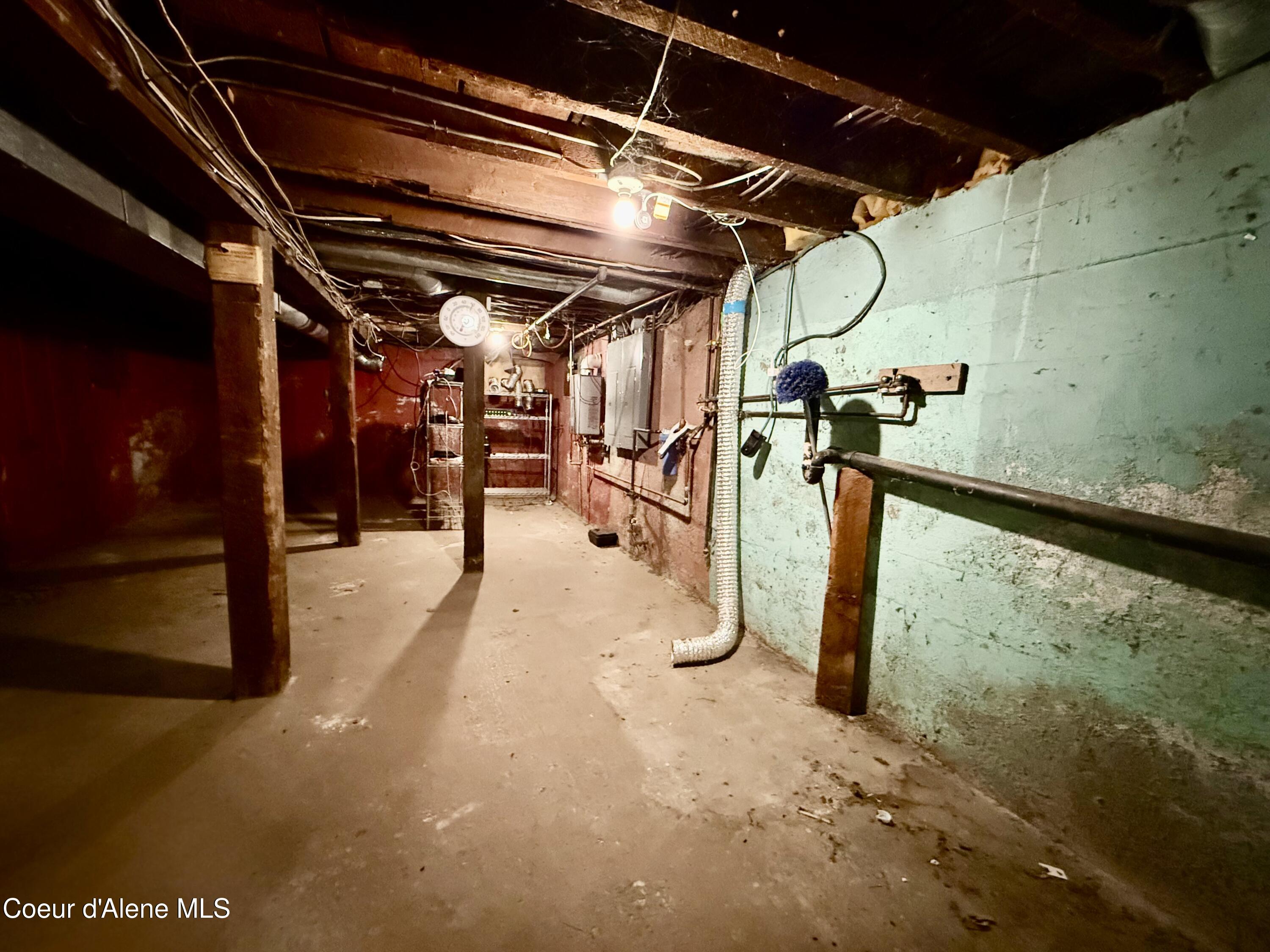910 Main Street Wardner, ID 83837 - Photo 43 of 53 Basement