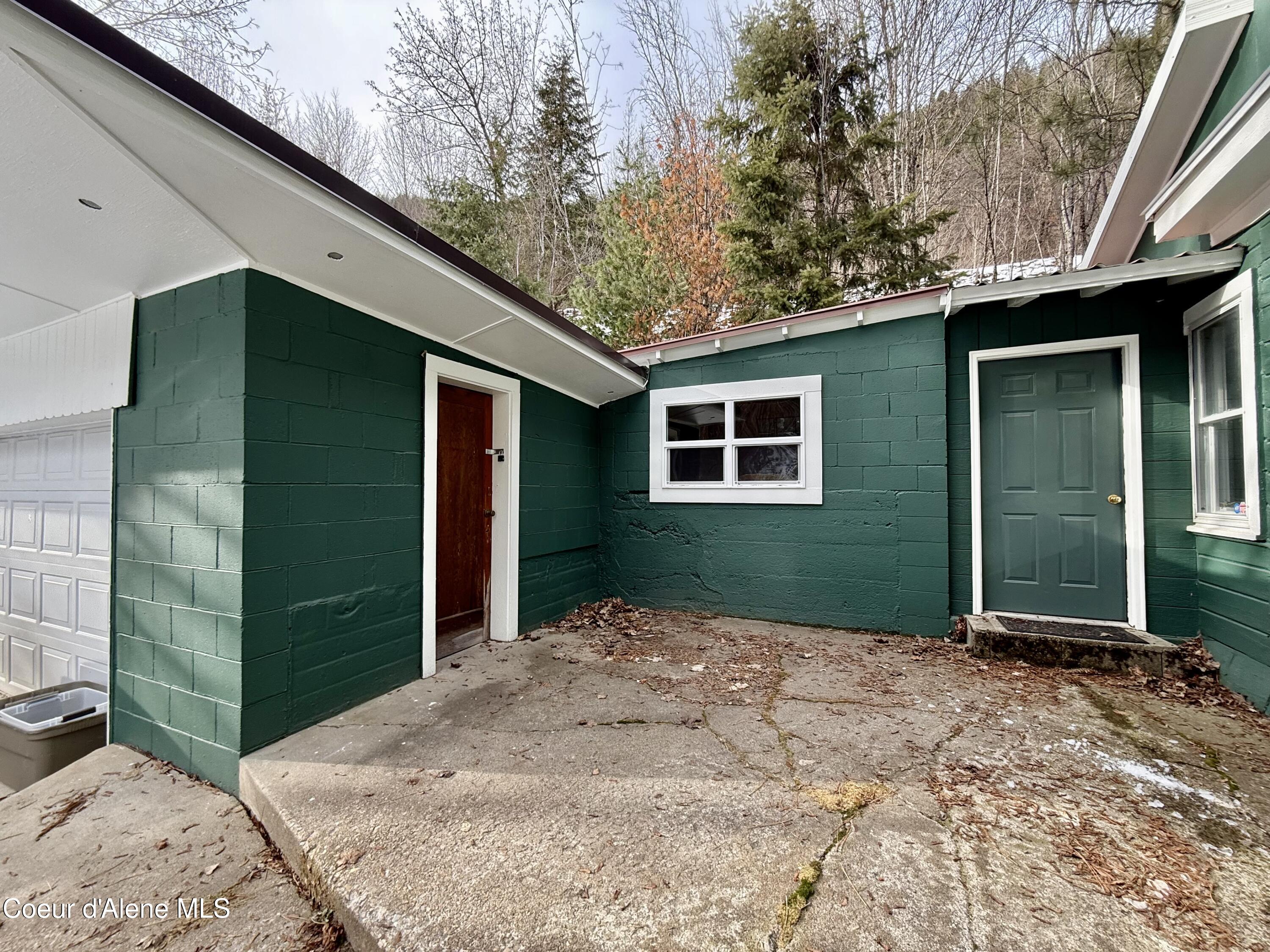 910 Main Street Wardner, ID 83837 - Photo 5 of 53 Side Entrance