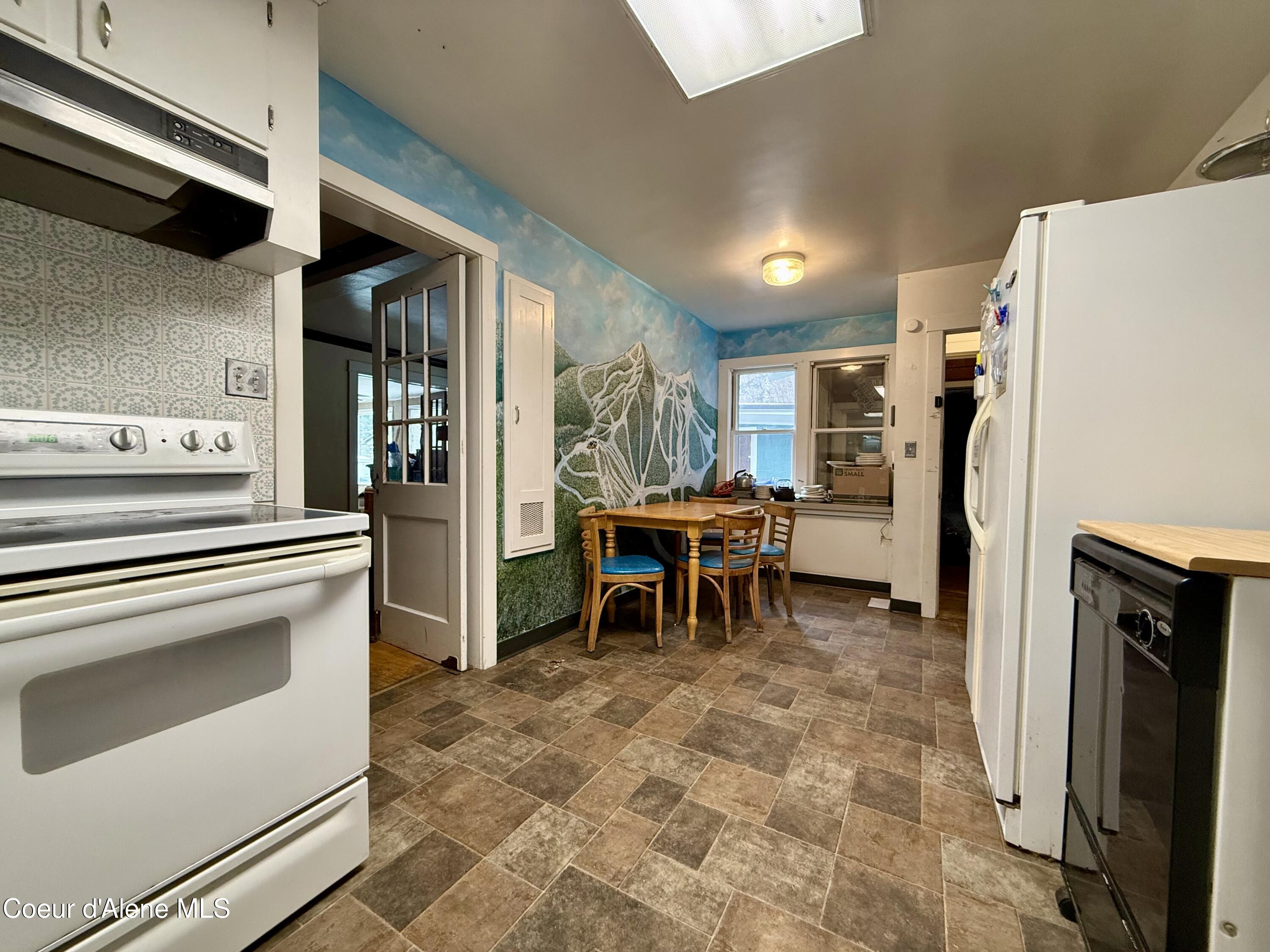 910 Main Street Wardner, ID 83837 - Photo 10 of 53 Kitchen