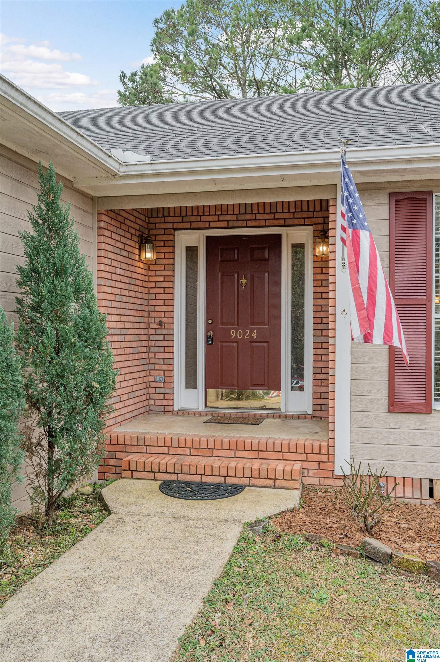 9024 Mosley Manor Circle Morris, AL 35116 - Photo 2 of 35