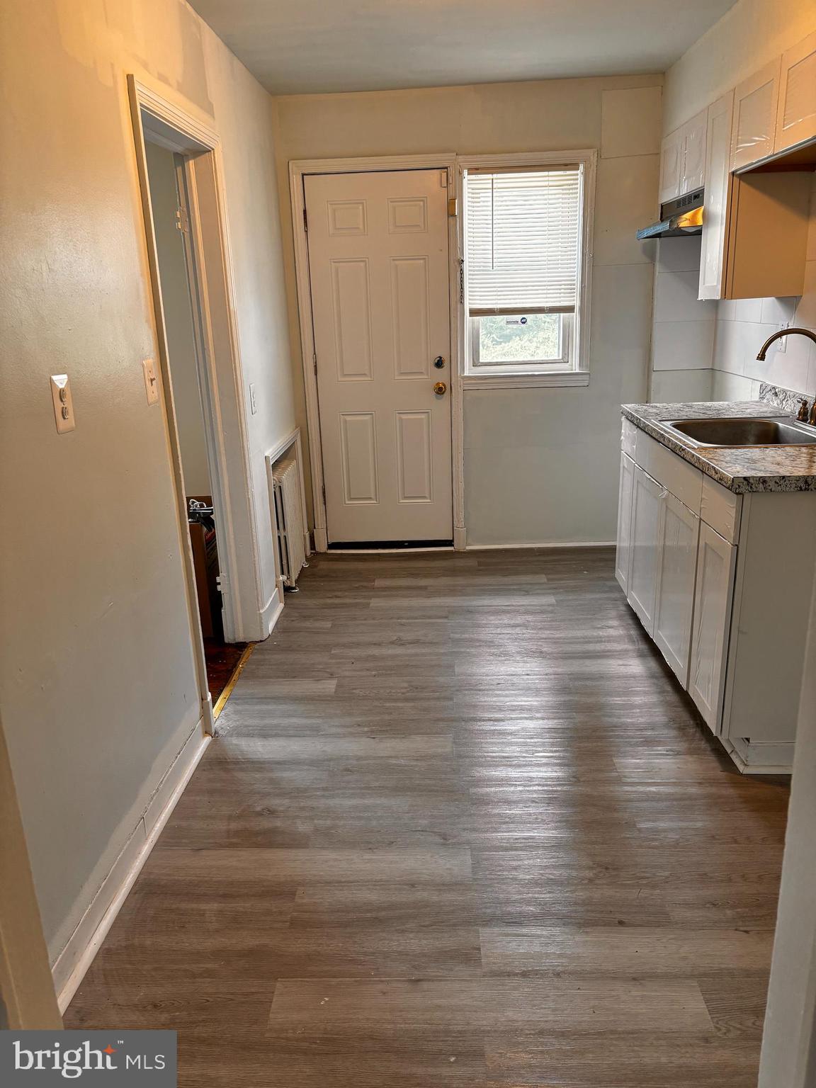 708 Wicklow Road Baltimore, MD 21229 - Photo 11 of 23