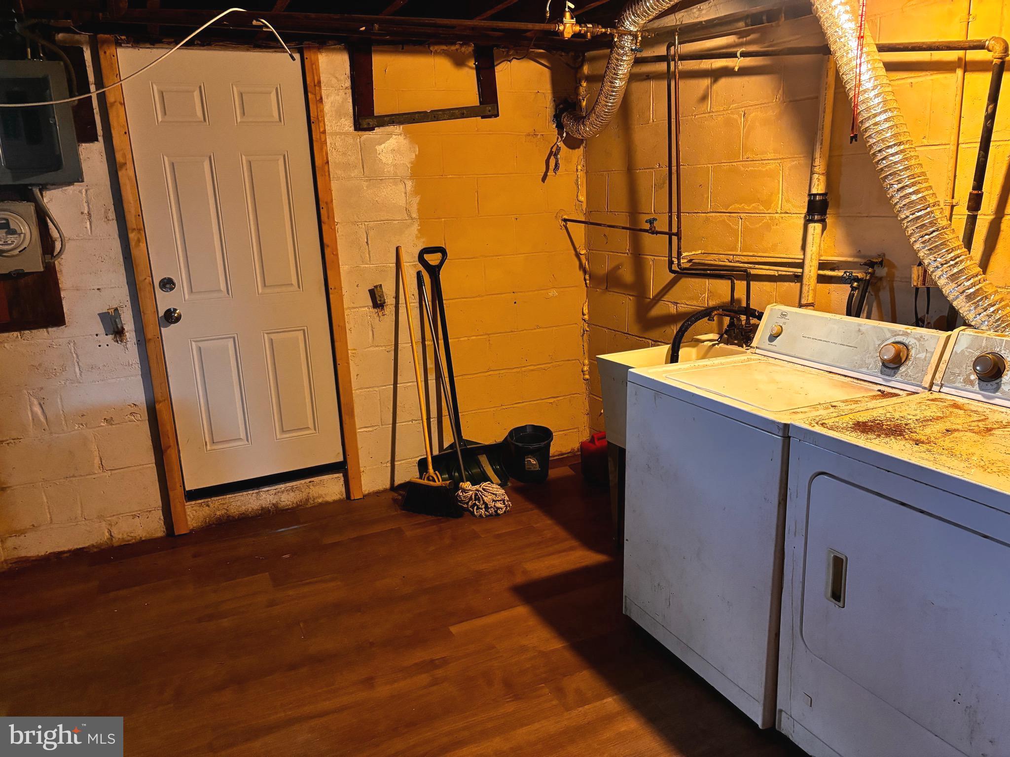 708 Wicklow Road Baltimore, MD 21229 - Photo 17 of 23 Basement