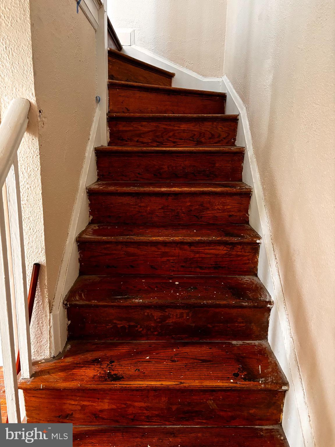 708 Wicklow Road Baltimore, MD 21229 - Photo 6 of 23