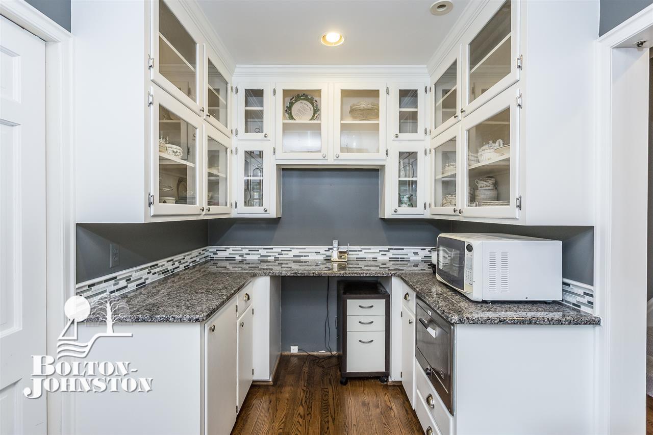 84 Merriweather Road Grosse Pointe, MI 48236 - Photo 21 of 57 31323022-20.JPG