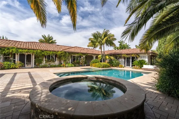 $1,818,777 | 30415 Disney Lane, Vista, CA 92084