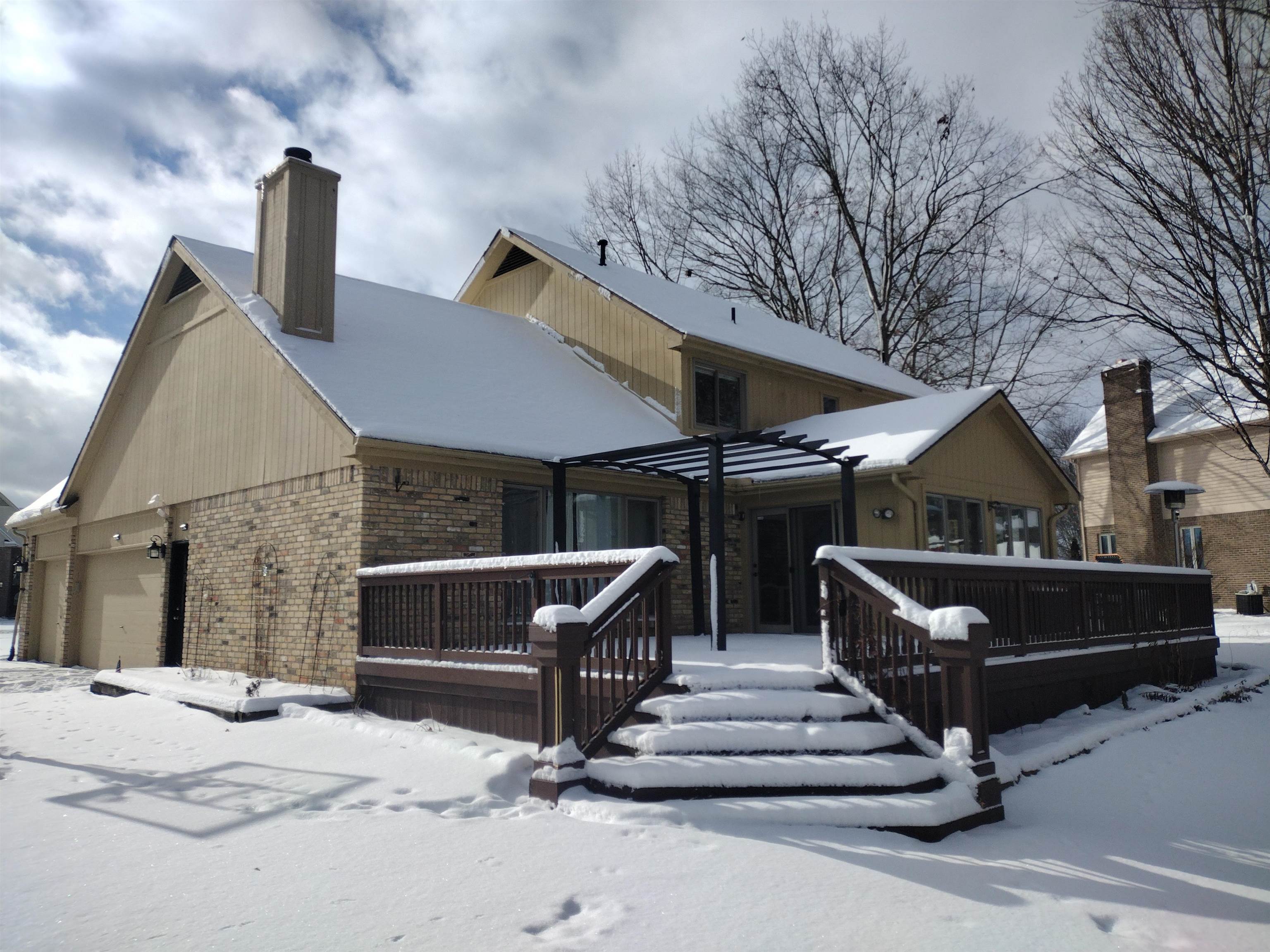 1400 Kings Pointe Road Grand Blanc, MI 48439 - Photo 3 of 54