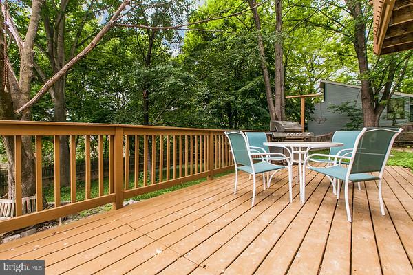 6608 Edgewood Road New Market, MD 21774 - Photo 21 of 26 Great deck backing to wonderful backyard