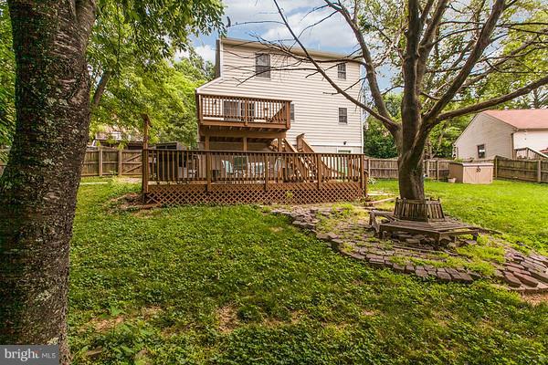 6608 Edgewood Road New Market, MD 21774 - Photo 22 of 26 2 level deck