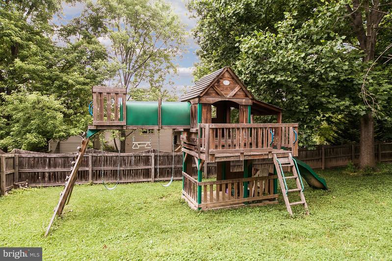 6608 Edgewood Road New Market, MD 21774 - Photo 23 of 26 Backyard