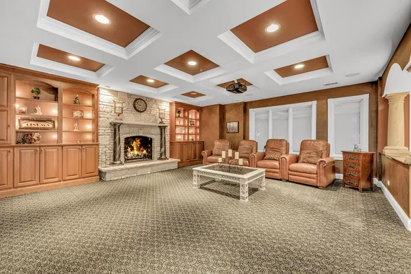 $2,500,000 | 147 Los Lagos Drive, Bloomingdale, IL 60108