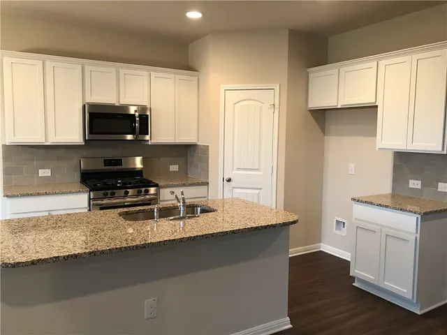 $1,995 | 4313 Buffalo Ford Road, Georgetown, TX 78628