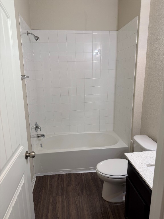 4313 Buffalo Ford Road Georgetown, TX 78628 - Photo 36 of 36 a bathroom with a toilet a sink and bathtub