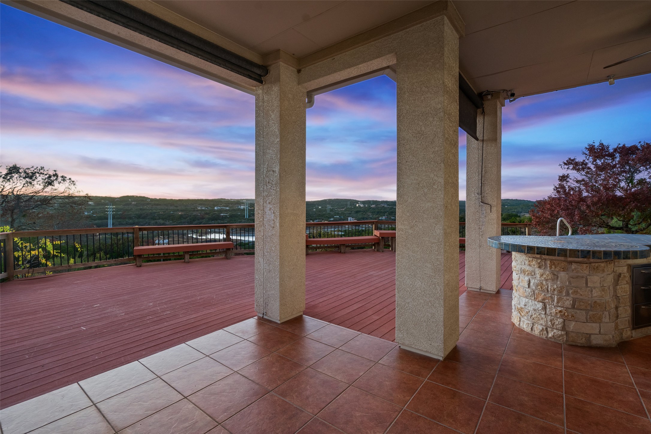 2906 Lakehurst Road Spicewood, TX 78669 - Photo 31 of 40 a view of a balcony with chair