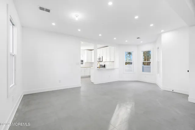 a close up of a shower