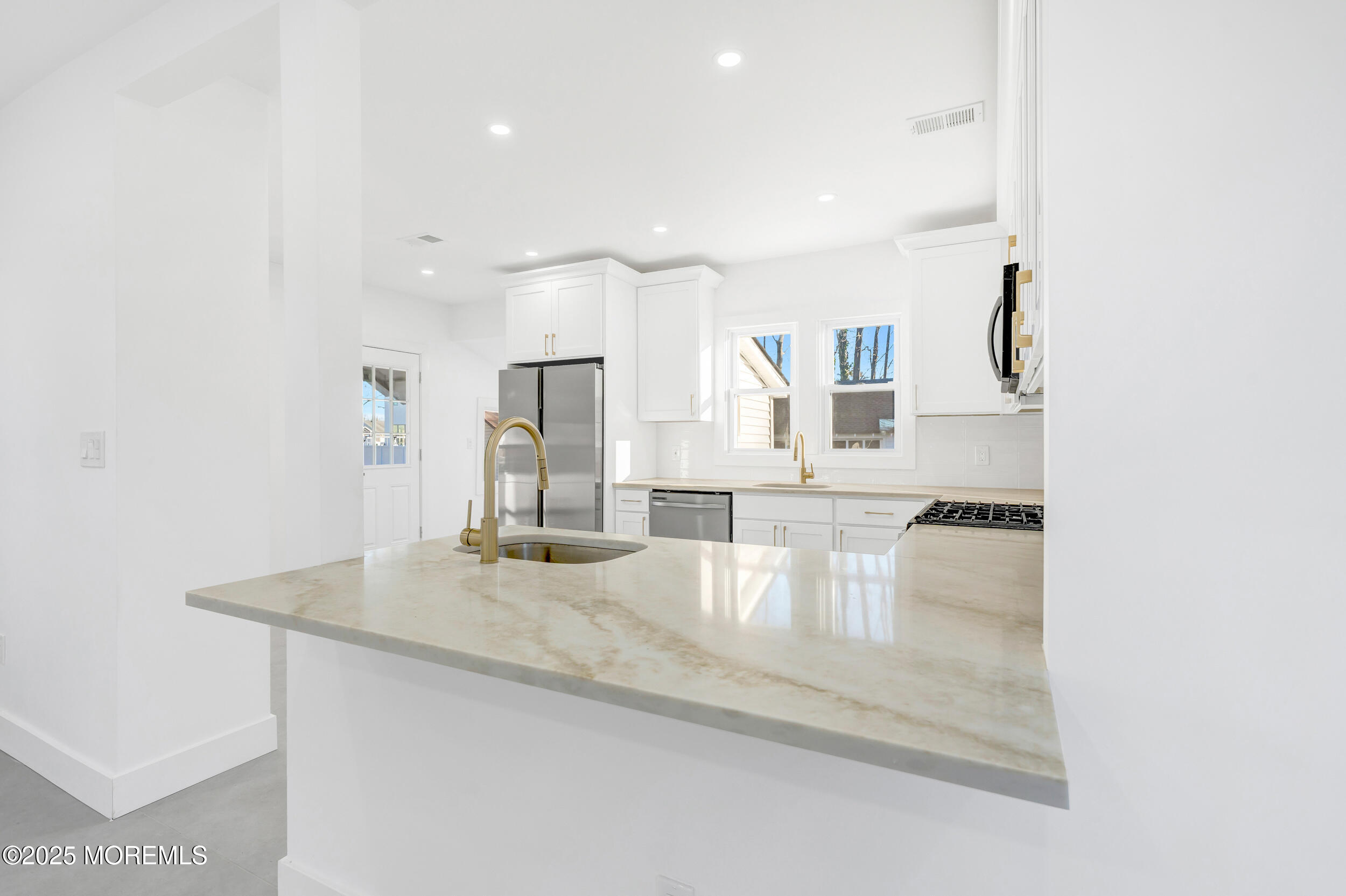 448 Monmouth Road West Long Branch, NJ 07764 - Photo 17 of 51 011