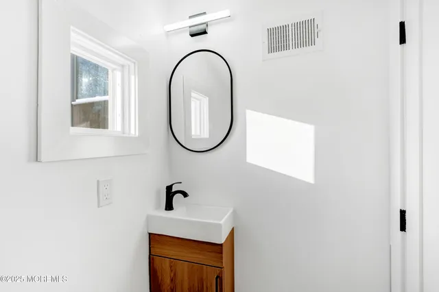 $4,600 | 448 Monmouth Road, West Long Branch, NJ 07764