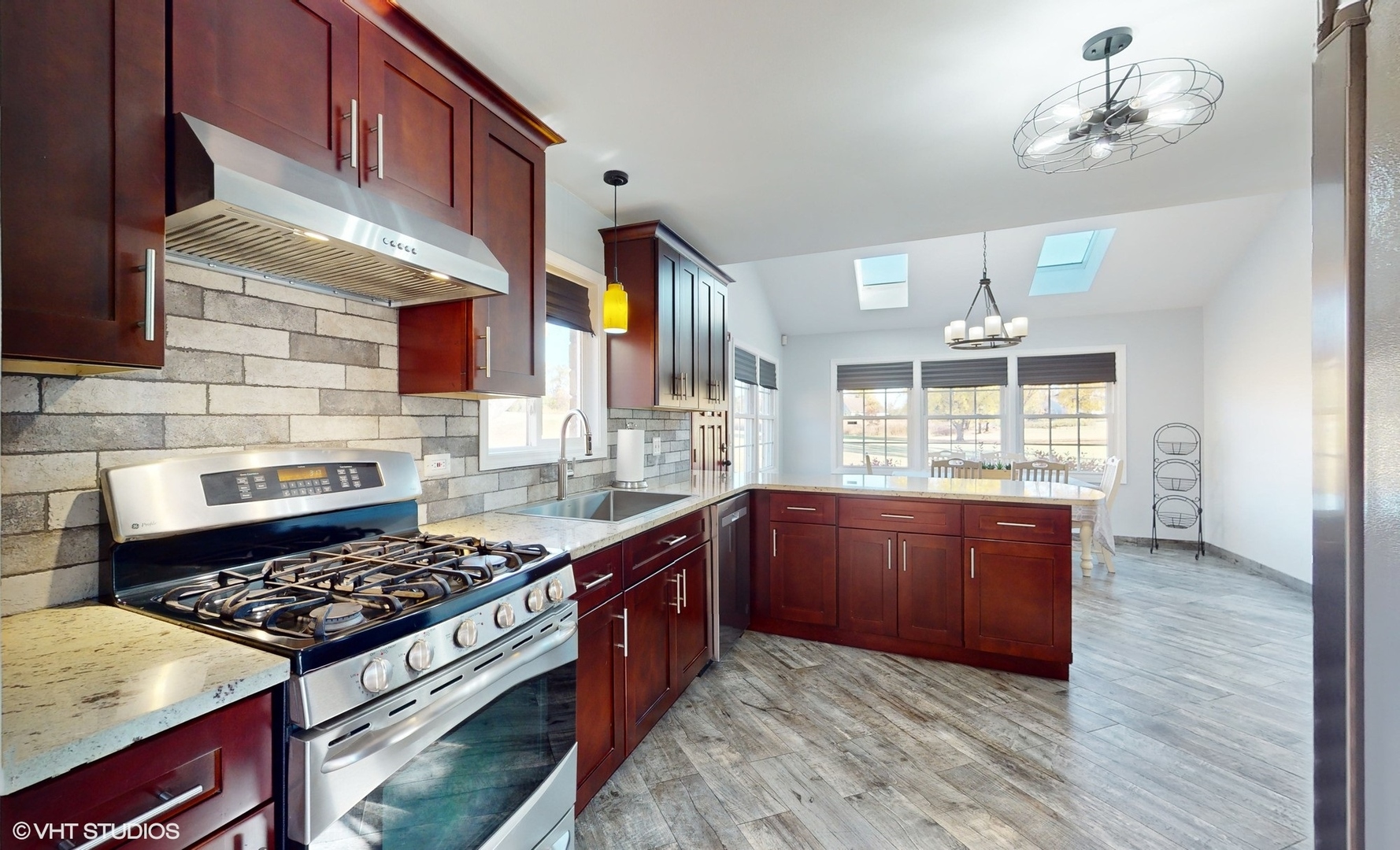 26181 North Anderson Road Wauconda, IL 60084 - Photo 7 of 27 Gallery Image 7