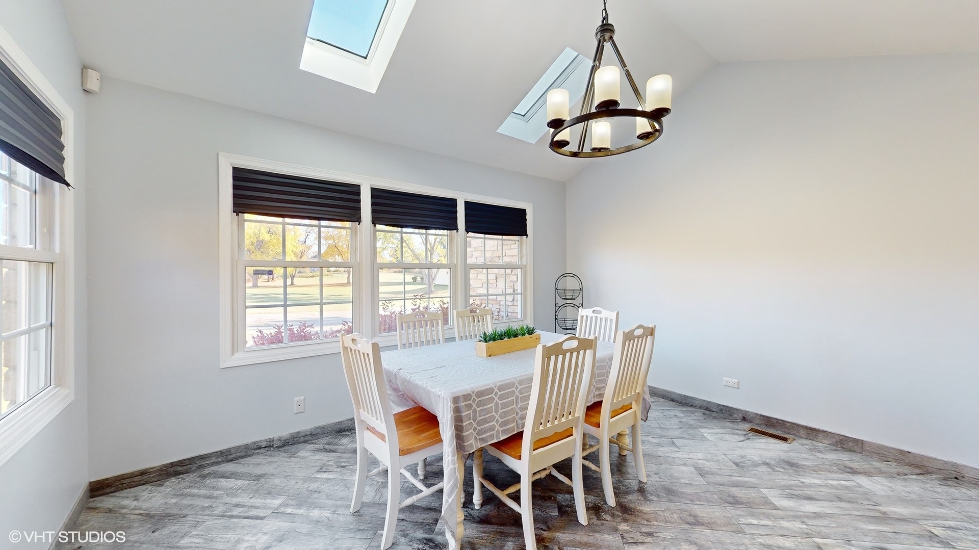 26181 North Anderson Road Wauconda, IL 60084 - Photo 9 of 27 Gallery Image 9