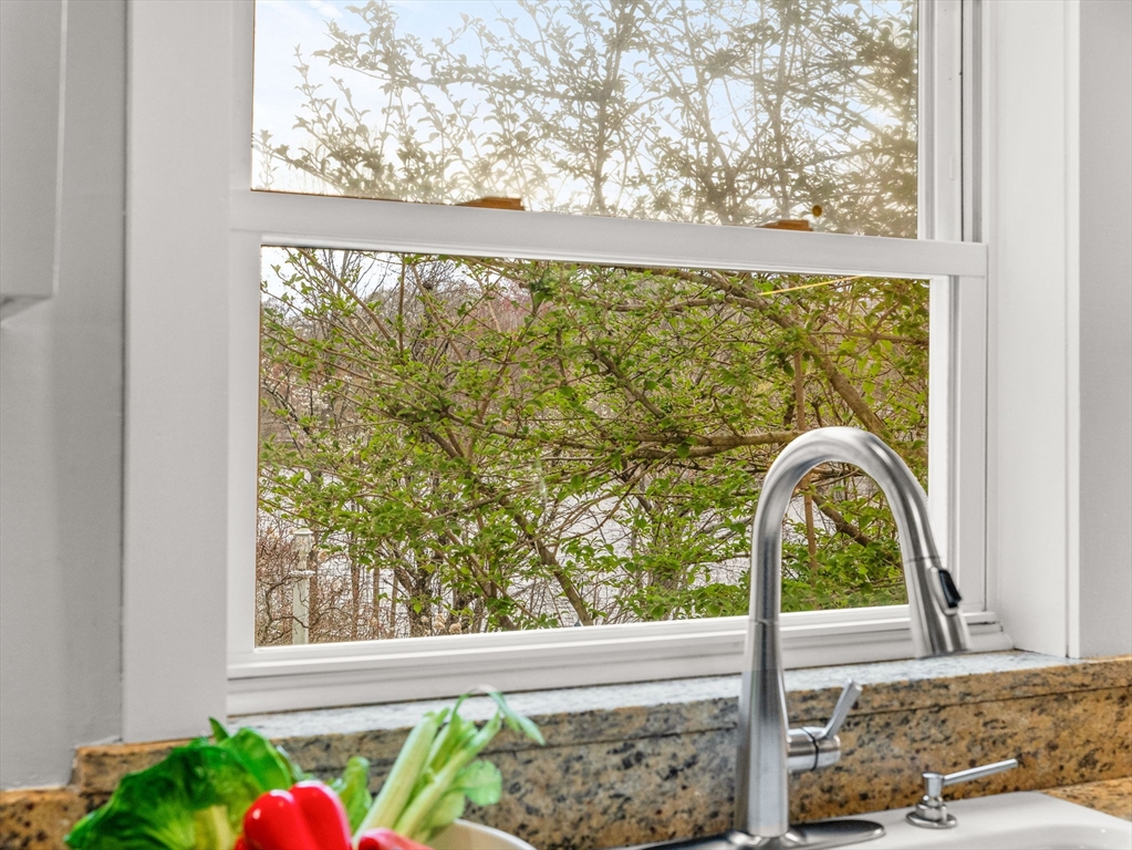 24 Ardmore Road Framingham, MA 01702 - Photo 17 of 42