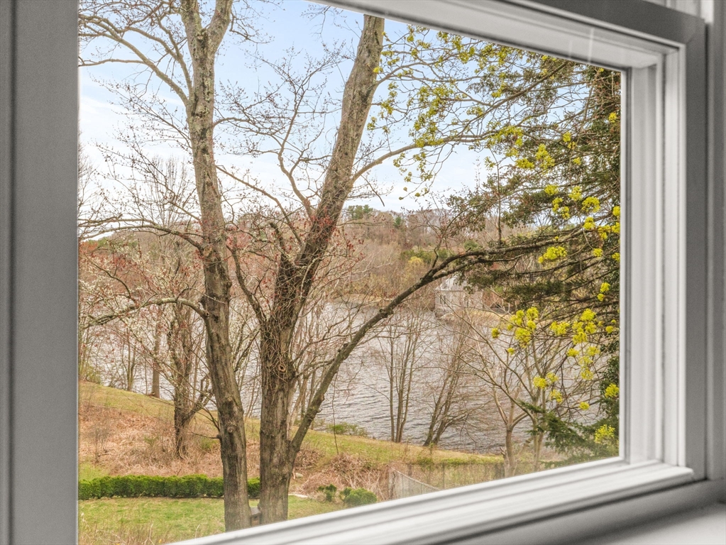 24 Ardmore Road Framingham, MA 01702 - Photo 24 of 42