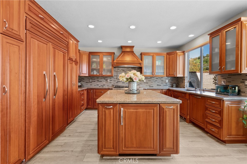 82 Springfield Mission Viejo, CA 92692 - Photo 19 of 68 Gourmet Kitchen