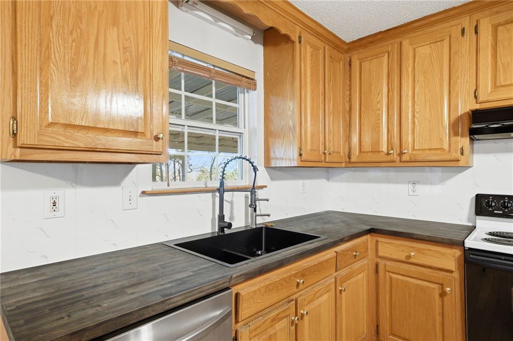 1139 Davis Road West Fairmount, GA 30139 - Photo 7 of 45