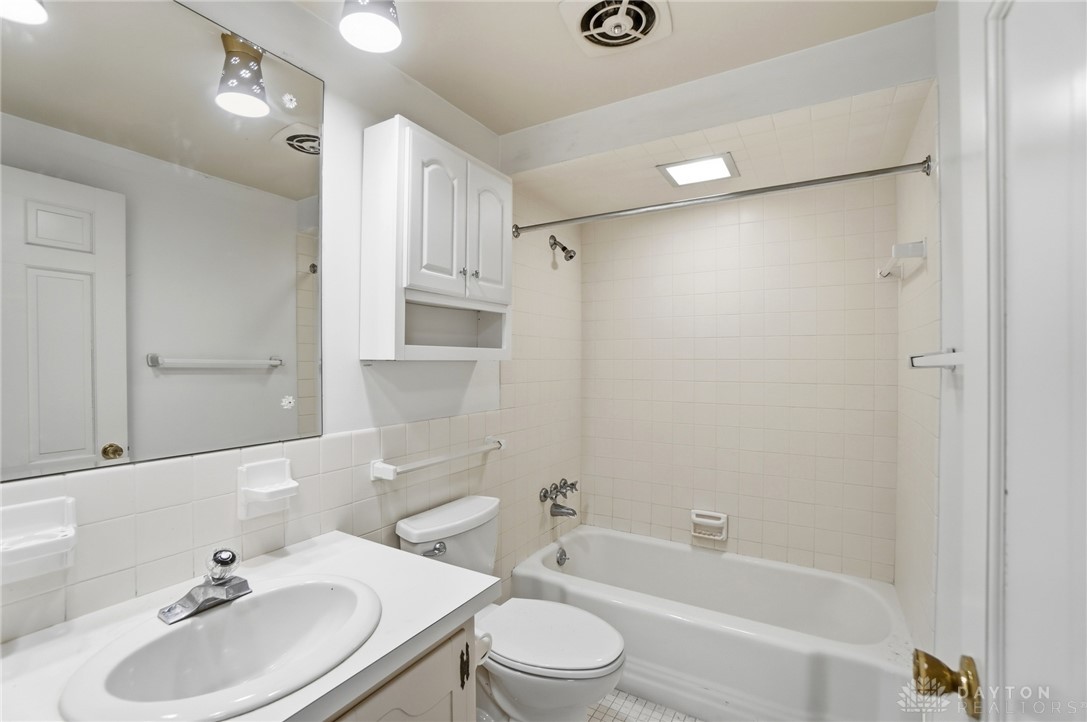 1212 Laurelwood Road Dayton, OH 45409 - Photo 23 of 29