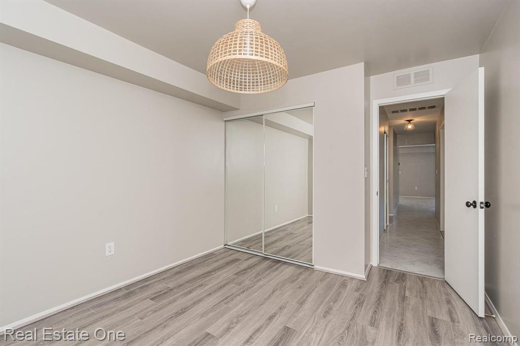 1677 Riverside Drive, Unit 16 Rochester Hills, MI 48309 - Photo 18 of 31