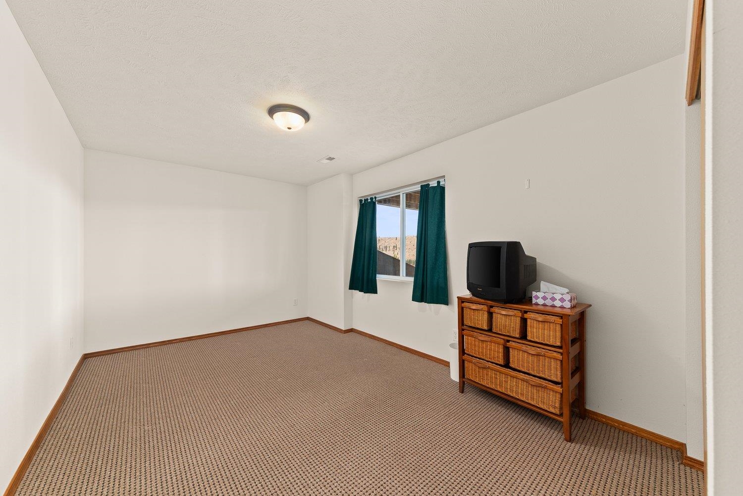 38360 Cayuse Cove Road East Davenport, WA 99122 - Photo 26 of 50