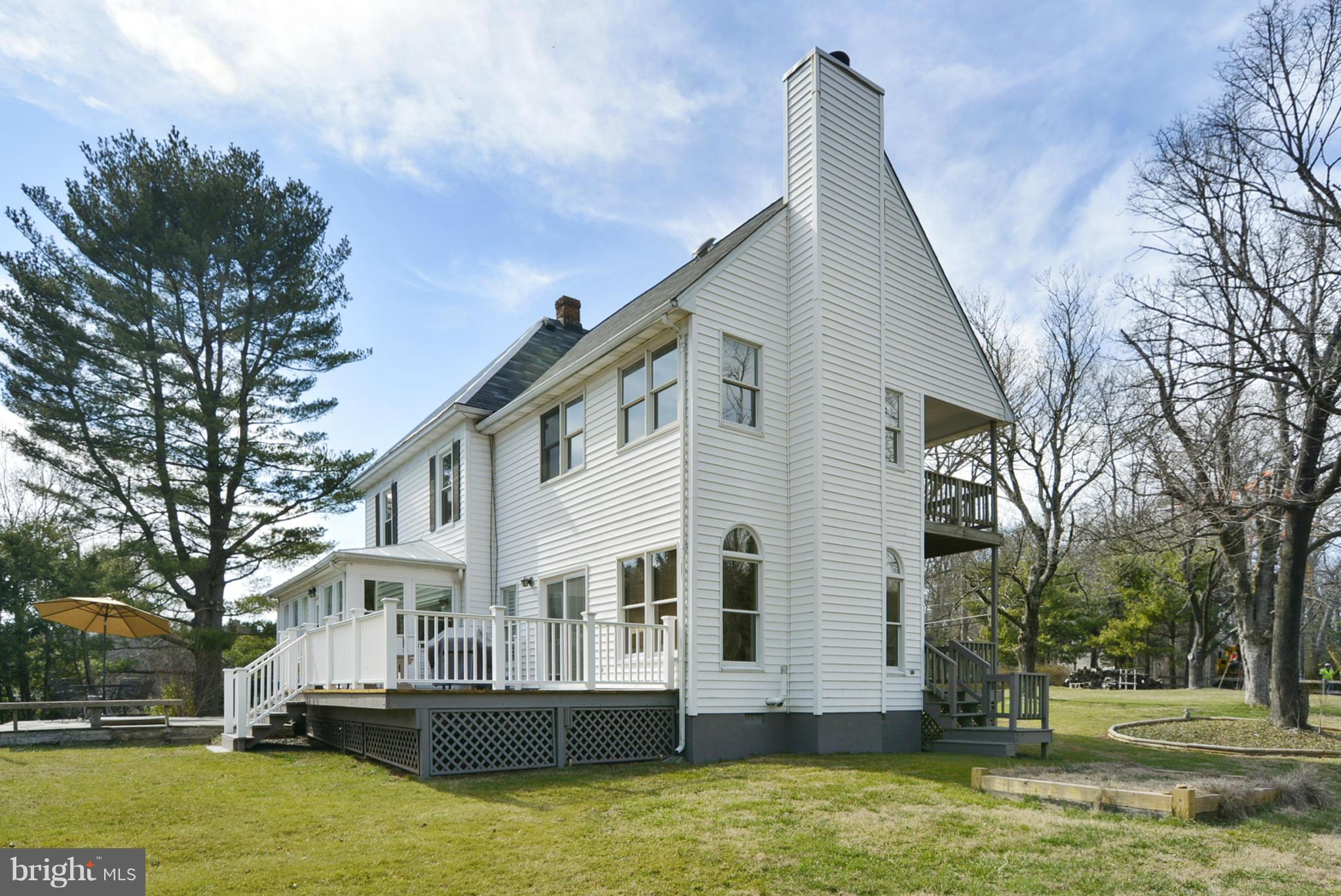 11341 Vale Road Oakton, VA 22124 - Photo 19 of 29 Exterior (Rear)