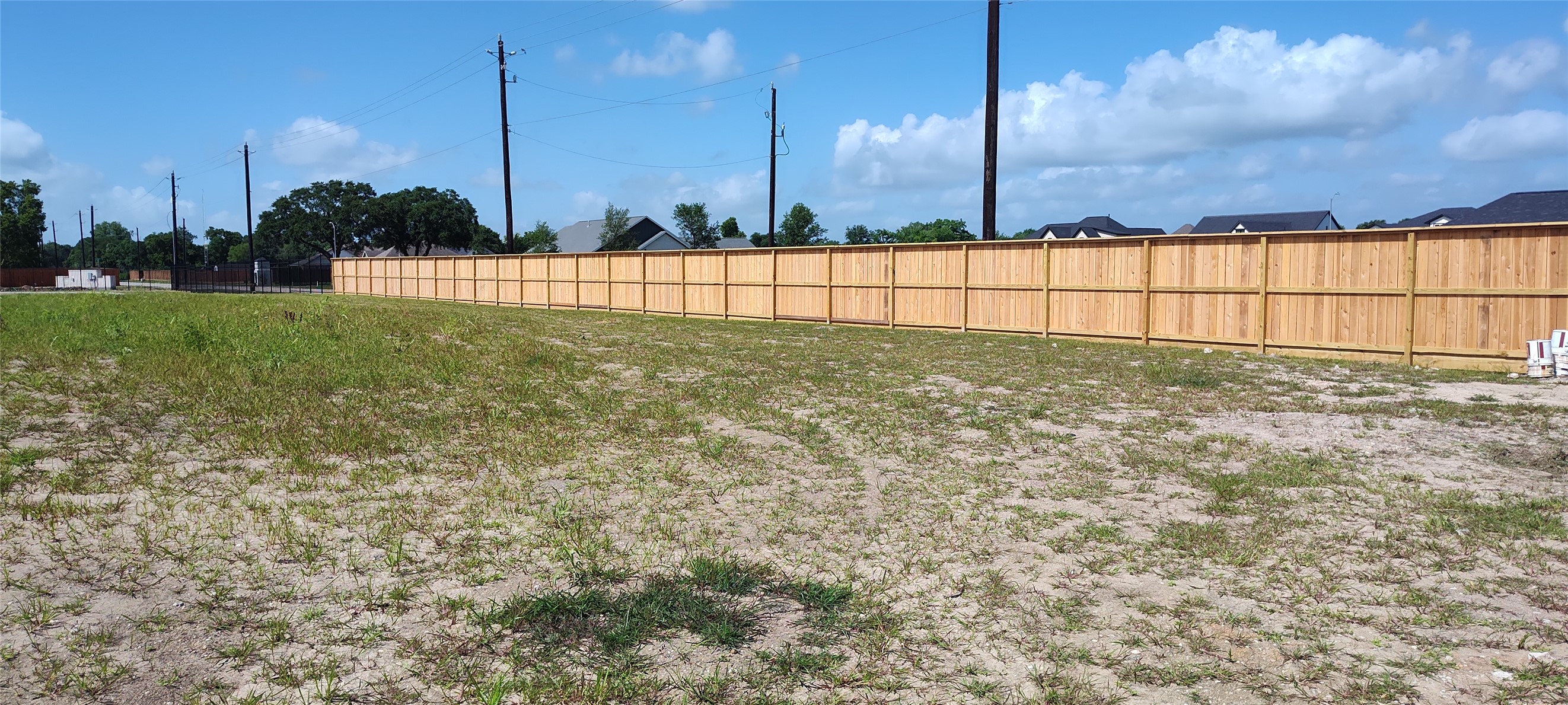 15423 Pinehurst Lane Santa Fe, TX 77517 - Photo 5 of 10 a view of a garden