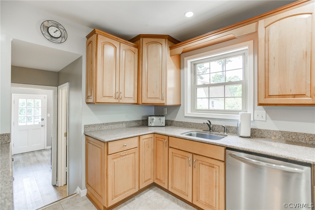 1508 Sandgate Road Midlothian, VA 23113 - Photo 15 of 40 Gallery Image 15