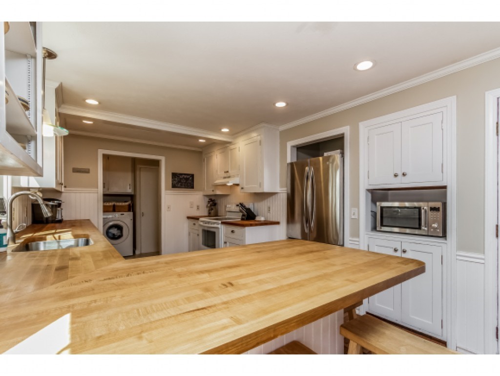 136 McCurdy Road New Boston, NH 03070 - Photo 13 of 36