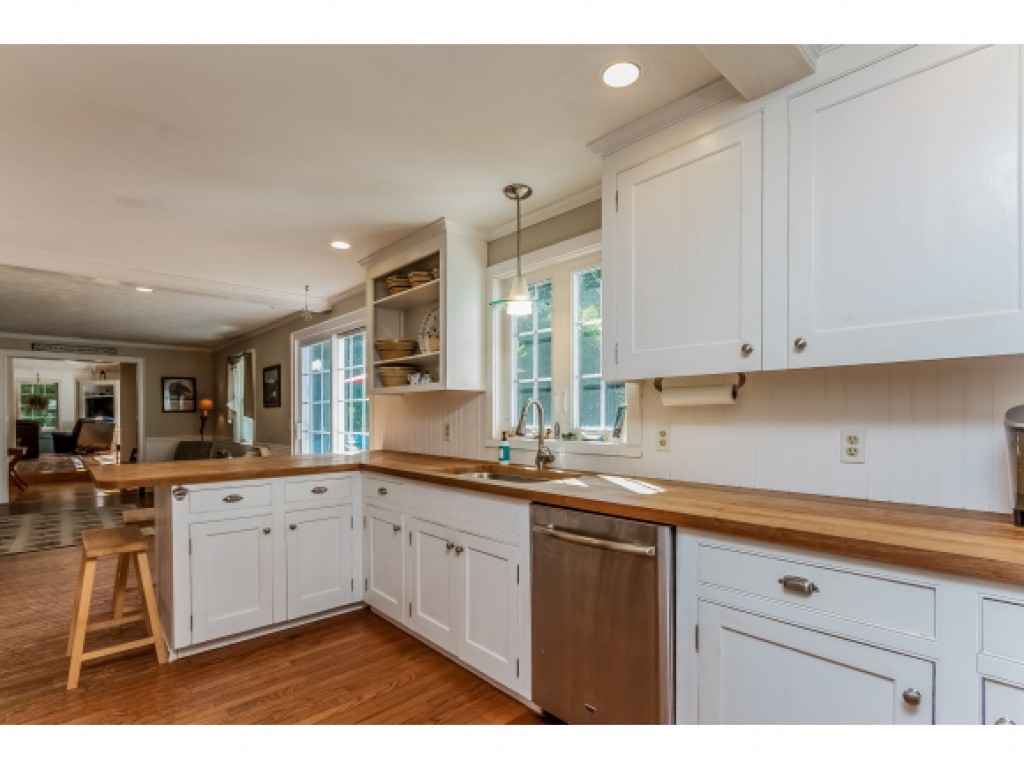 136 McCurdy Road New Boston, NH 03070 - Photo 15 of 36