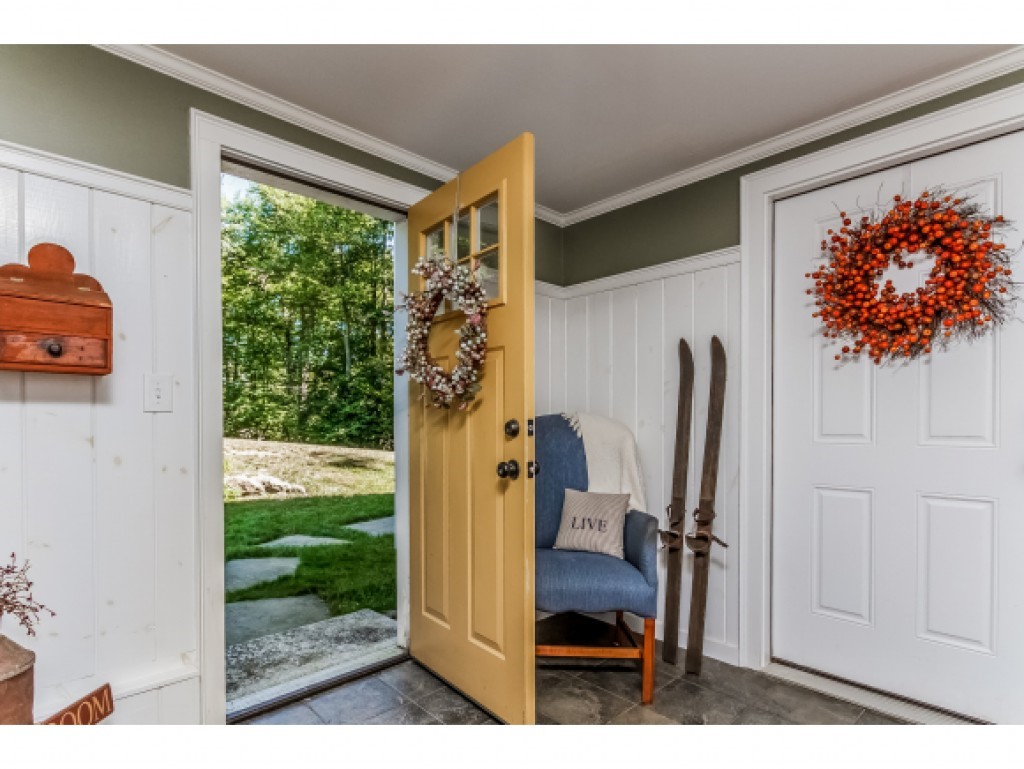 136 McCurdy Road New Boston, NH 03070 - Photo 33 of 36