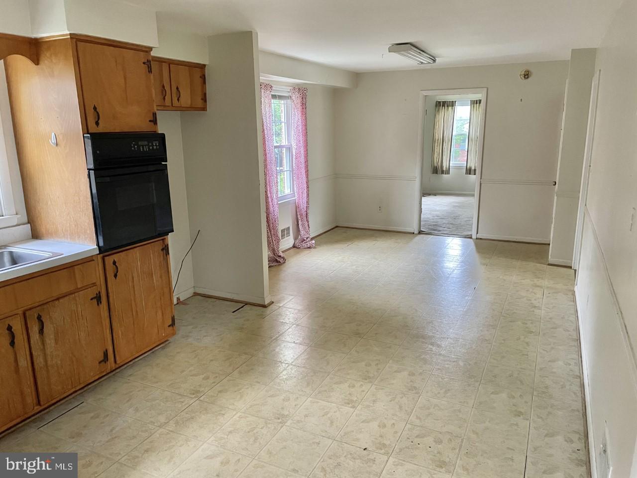 7013 Copeleigh Road Baltimore, MD 21212 - Photo 8 of 24 Kitchen extending for 24 feet