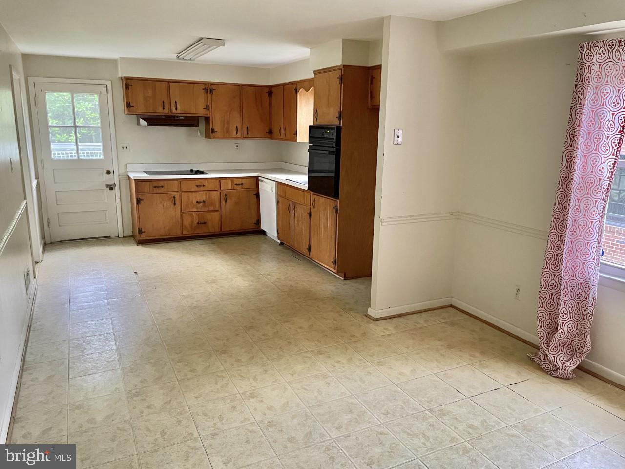 7013 Copeleigh Road Baltimore, MD 21212 - Photo 9 of 24 Kitchen table area or sitting rrom